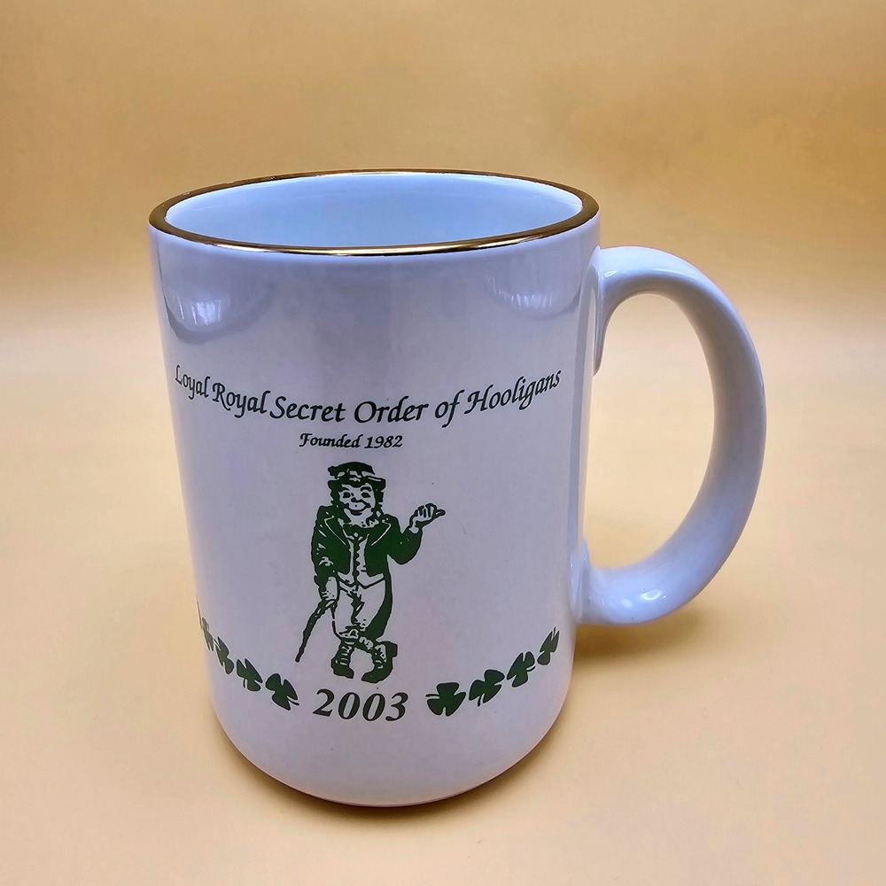 Ceramic M-ware Coffee Mug 1982 2003 Leprechaun Shamrock‎ Gold Rim